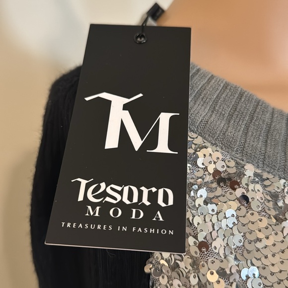 NWT Women’s Sequins Tops Size Small Black & Silver - Picture 6 of 8